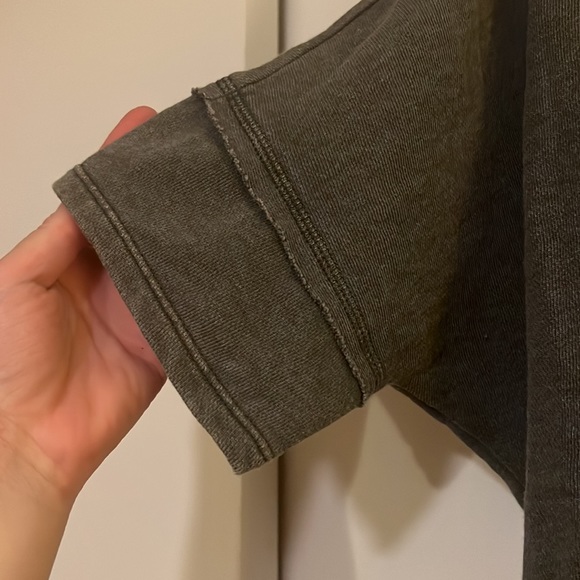 Sweatshirt - Picture 2 of 5